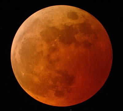 total moon eclipse