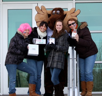 Renison social work students with moose mascot